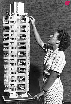 'City Dweller's Unit, Broadacre City Modell' von Frank Lloyd Wright, netpic www.bwaf.org, markiert 'N. M. JEANNERO POST-GAZETTE', Zuordnung nach http://www.steinerag.com