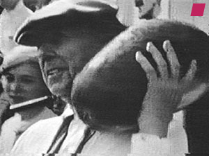 Frank Lloyd Wright - (Iowa County Messe, Filmaufnahmen von Alden B. Dow 1933) Standbild aus dem Film 'Frank Lloyd Wright' von Ken Burns und Lynn Novick © The American Lives Film Project, Inc. - 1997