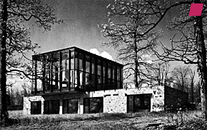 'Wiley House' in New Canaan von Philip Johnson 1953, IN: 'Complexity and Contradiction in Architecture [Komplexität und Widerspruch in der Architektur]' von Robert Venturi, veröffentlicht vom Museum of Modern Art, New York, 2002 [Erstveröffentlichung 1966]
